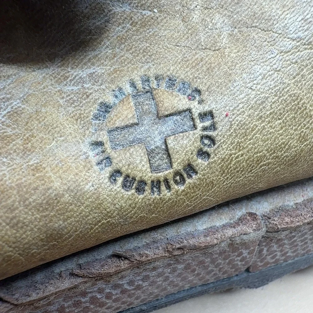 Dr. Martens cushe slip